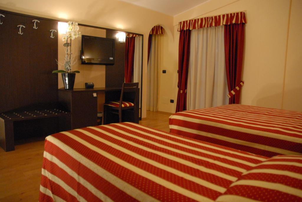 Hotel Iacone Chieti Exterior foto